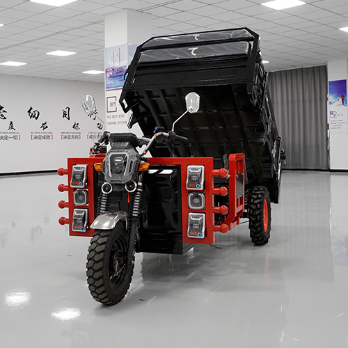 Introduce the braking system of the tricycle.