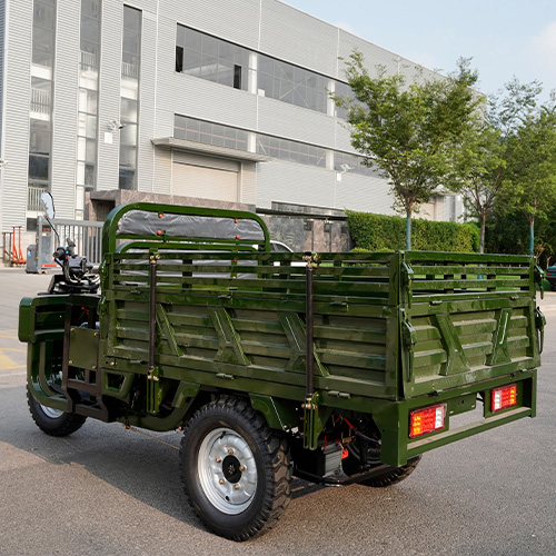 Electric tricycles play an irreplaceable core role in the transportation sector.